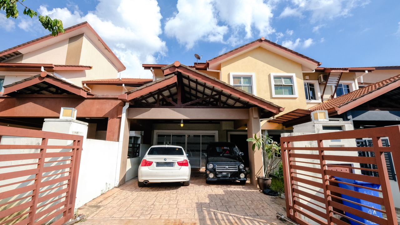 2 Storey with Courtyard, Ixora Denai Alam