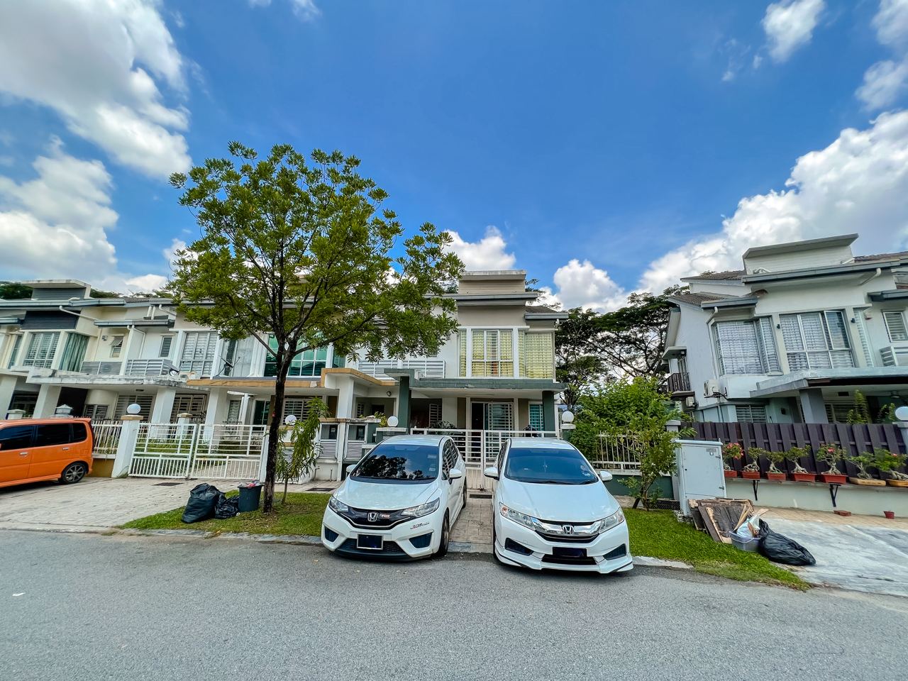2 Storey EndLot, Tropika DAlpinia, Puchong