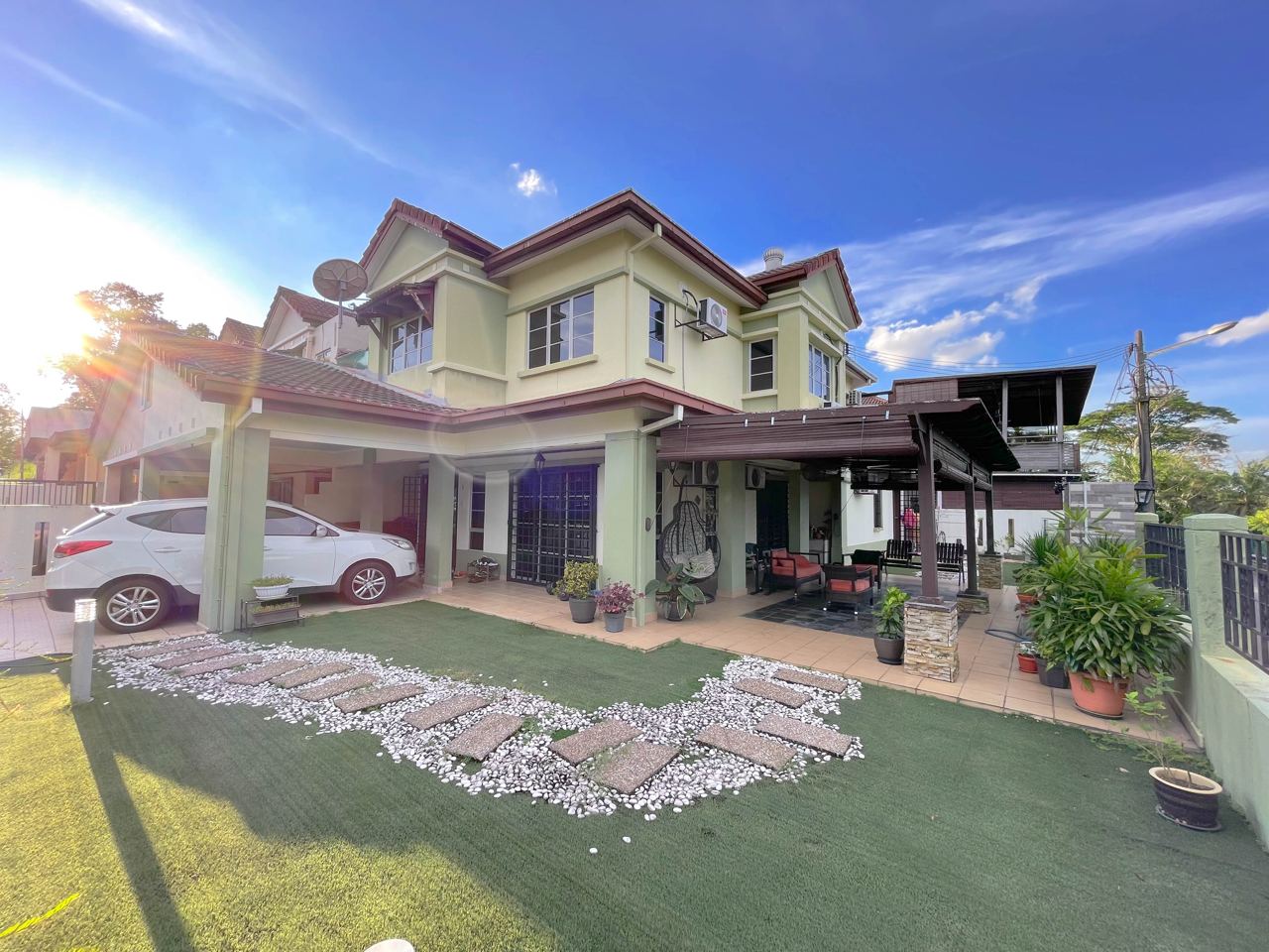Double Storey End Lot, Jalan USJ 24, Subang Jaya - photo 2