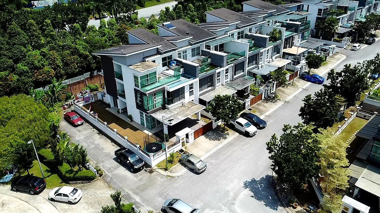 2 And Half Storey SuperLink, USJ Heights - photo 2
