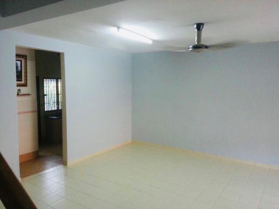 DOUBLE STOREY INTERMEDIATE UNIT BANDAR SERI PUTRA - photo 2