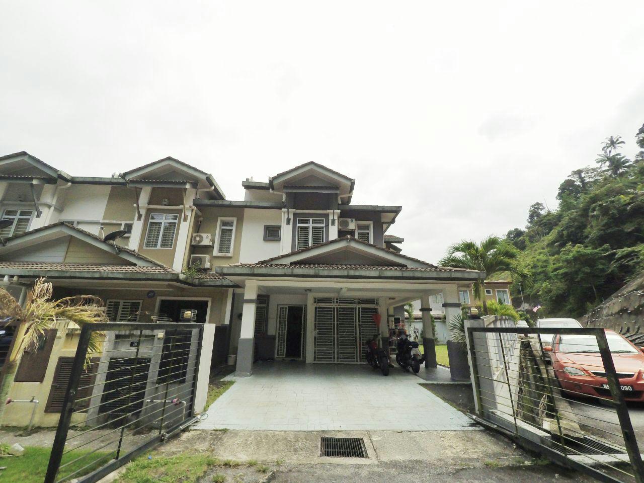Double Storey Corner Terrace, Taman Sierra Ukay