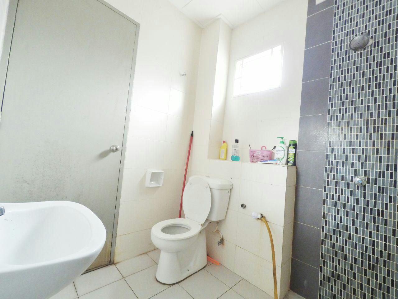 Double Storey Corner Terrace, Taman Sierra Ukay - photo 5
