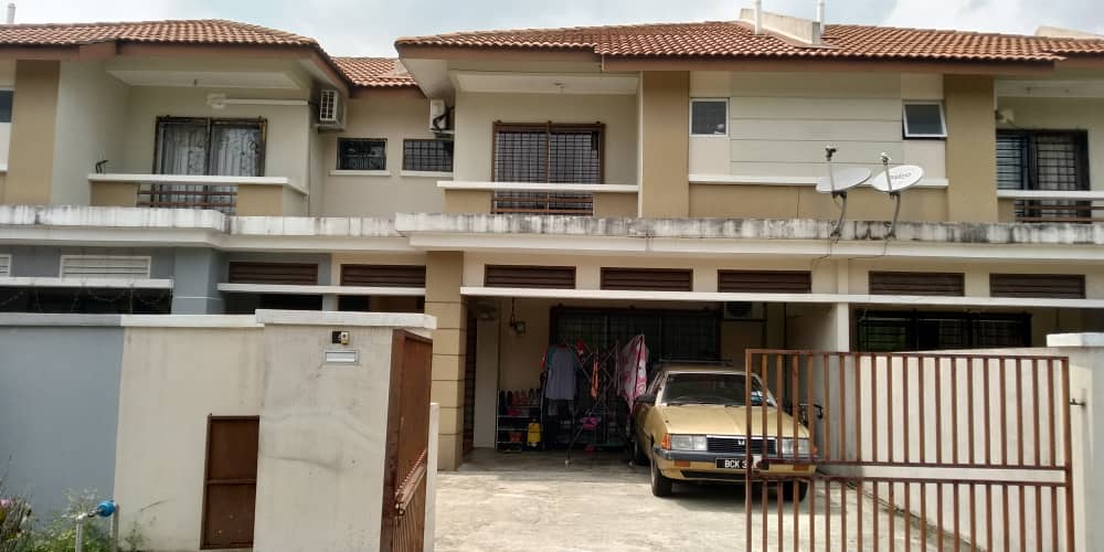 Double Storey House Seksyen 6 Bandar Bukit Mahkota - photo 2