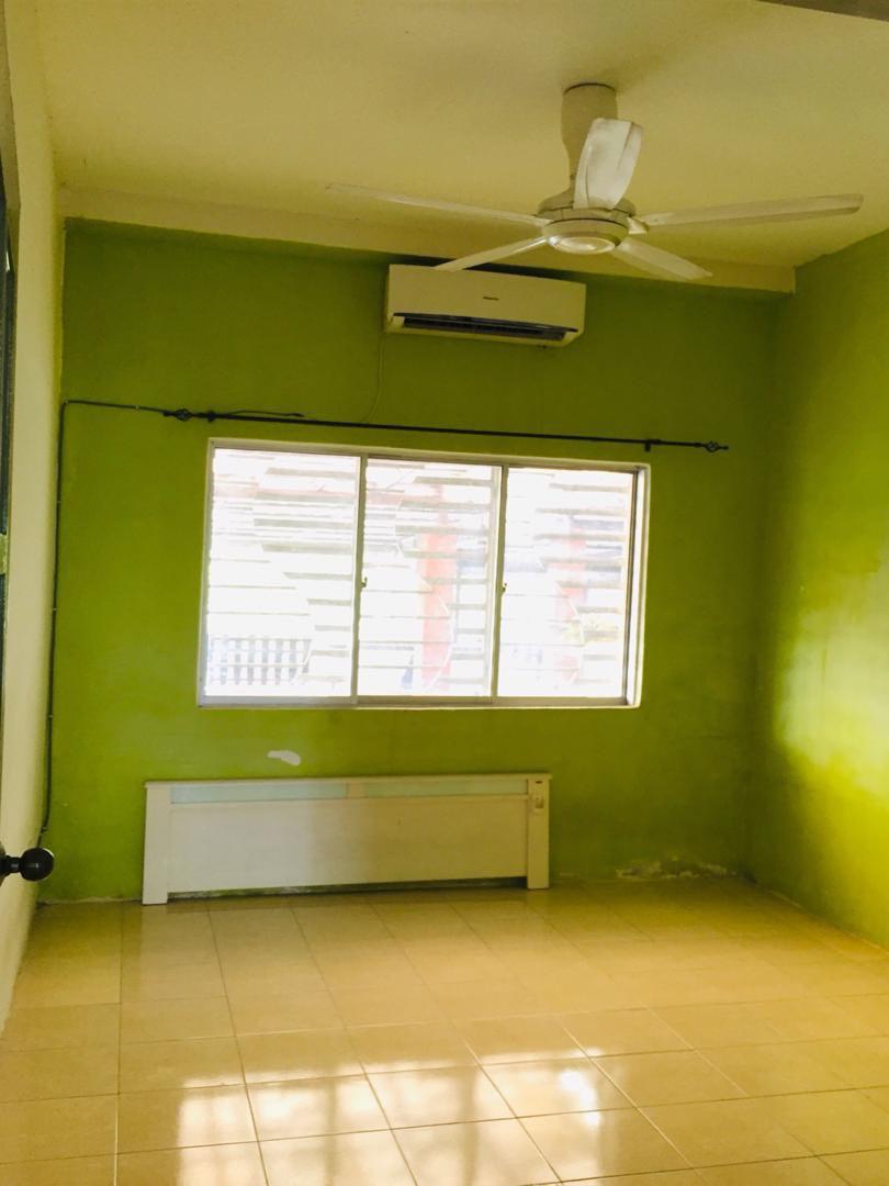 Single Storey Terrace House End Lot Jalan Kebun - photo 3