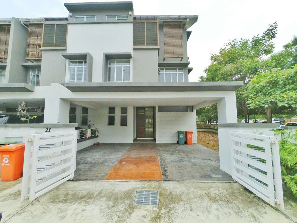 2 AND HALF STOREY SUPERLINK DESIRAN BAYU PRESINT16