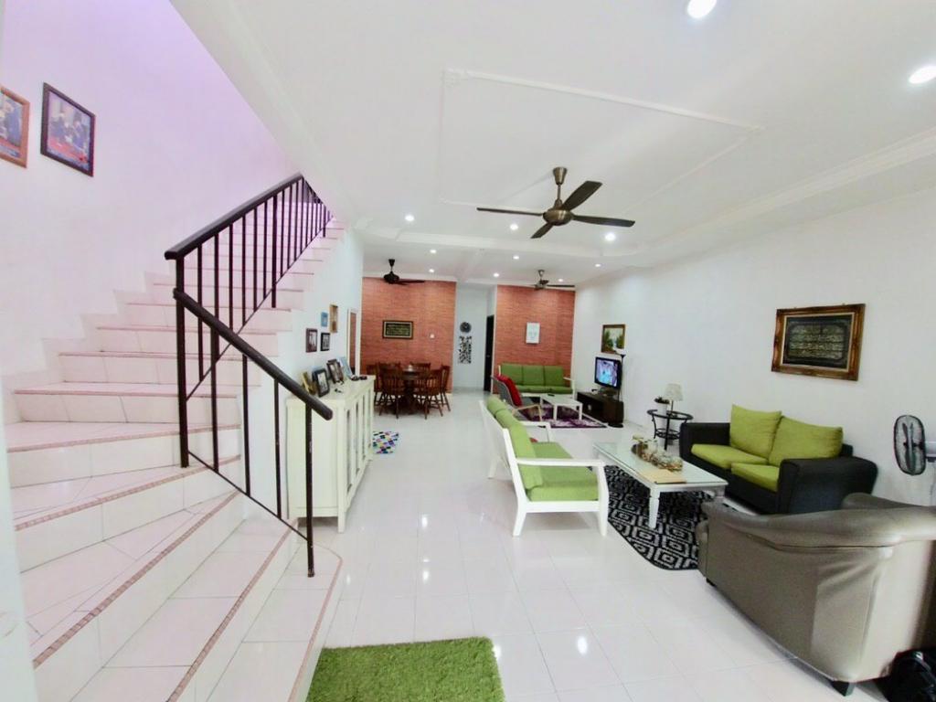 FULLY RENOVATED DOUBLE STOREY SEKSYEN 23 SHAH ALAM - photo 3