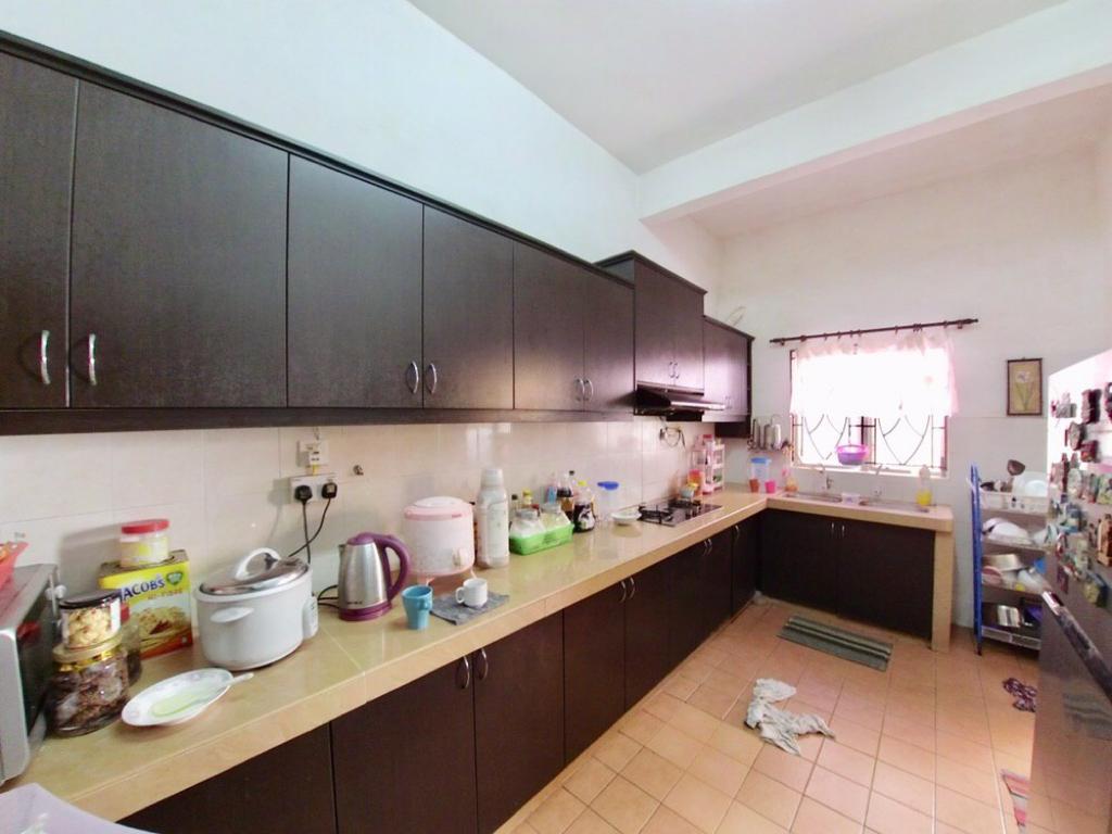 FULLY RENOVATED DOUBLE STOREY SEKSYEN 23 SHAH ALAM - photo 5