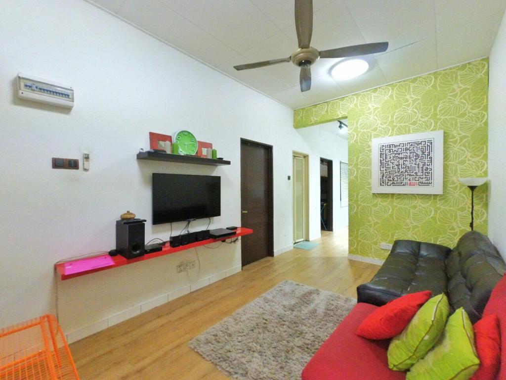 SINGLE STOREY TAMAN PELANGI SEMENYIH - photo 1