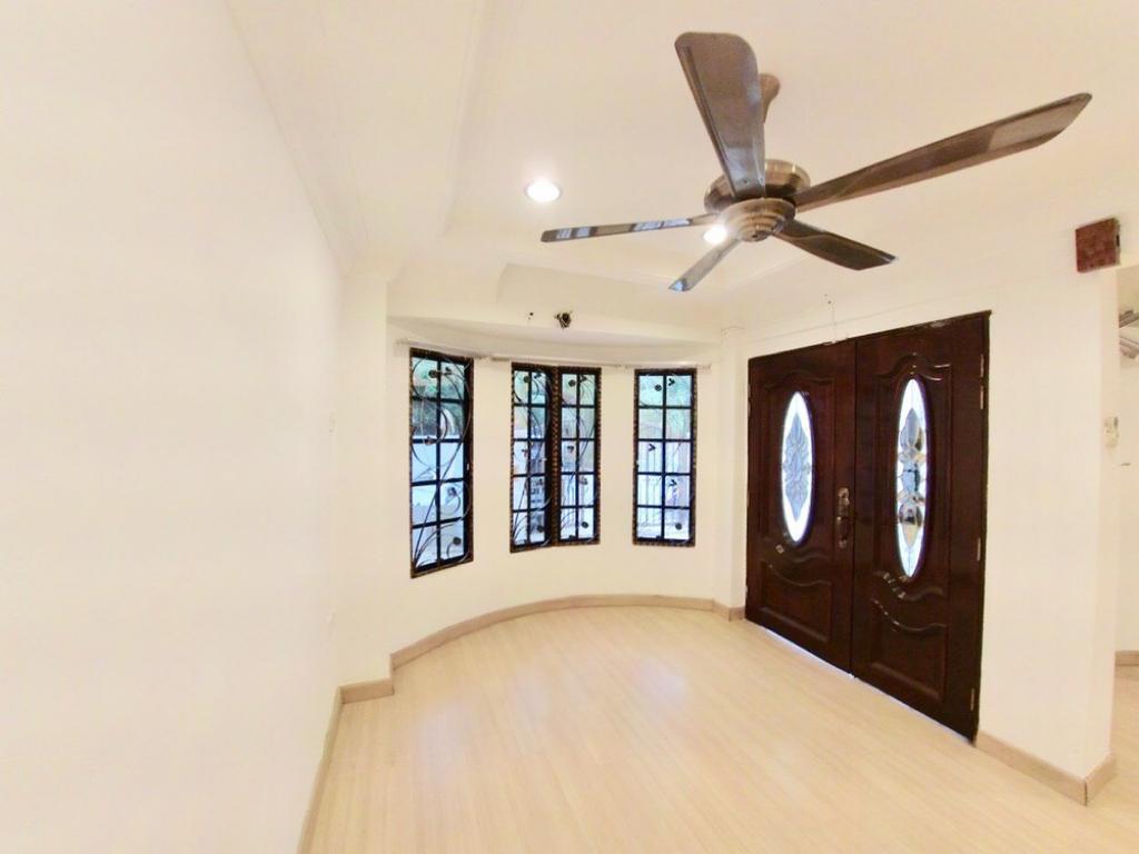FULLY RENOVATED TAMAN SANDARAN PERMAI U10 SHAH ALA - photo 5