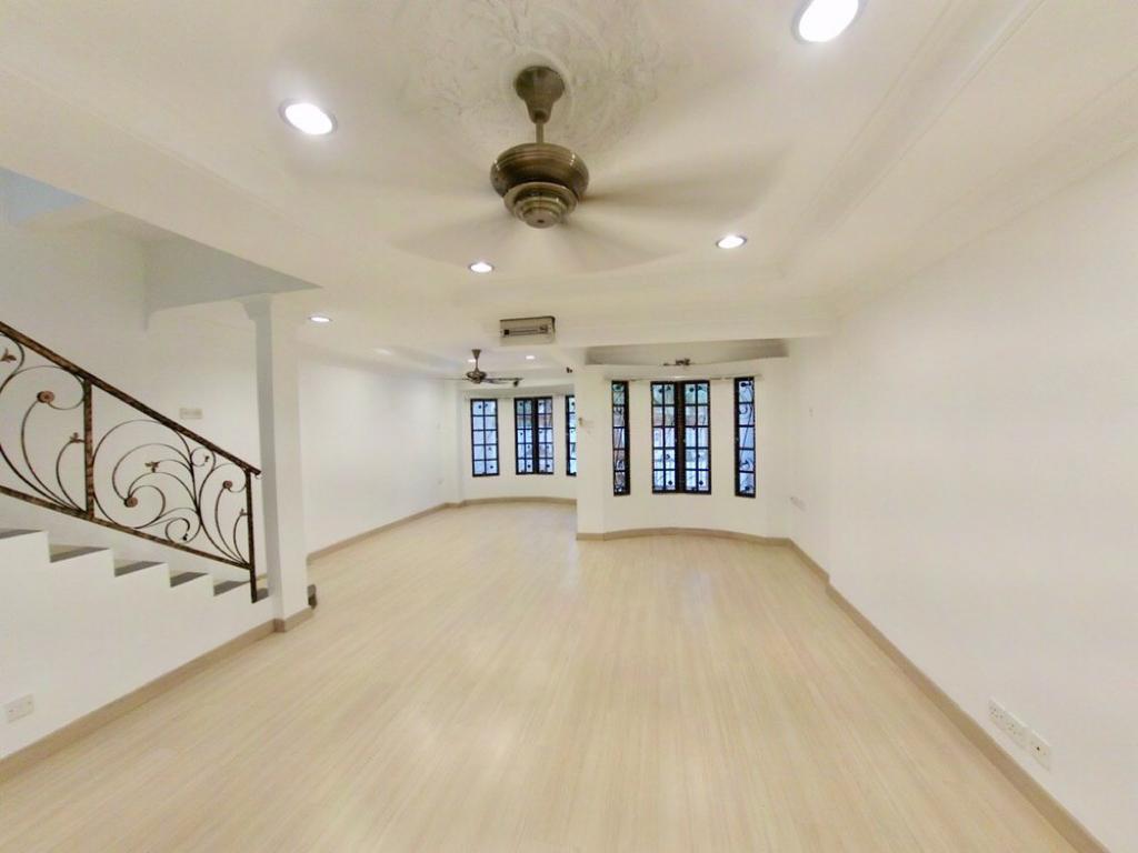 FULLY RENOVATED TAMAN SANDARAN PERMAI U10 SHAH ALA - photo 2