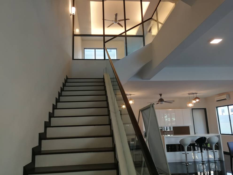 Tripple Storey Semi D Taman Saujana Suria Kajang - photo 3