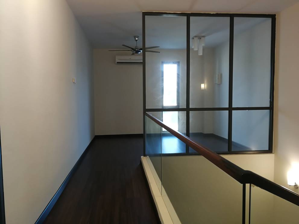 Tripple Storey Semi D Taman Saujana Suria Kajang - photo 5