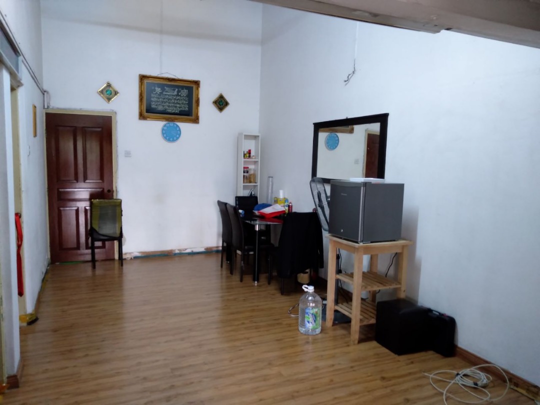 Single Storey Terrace Intermediate Taman Ibu Kota - photo 2