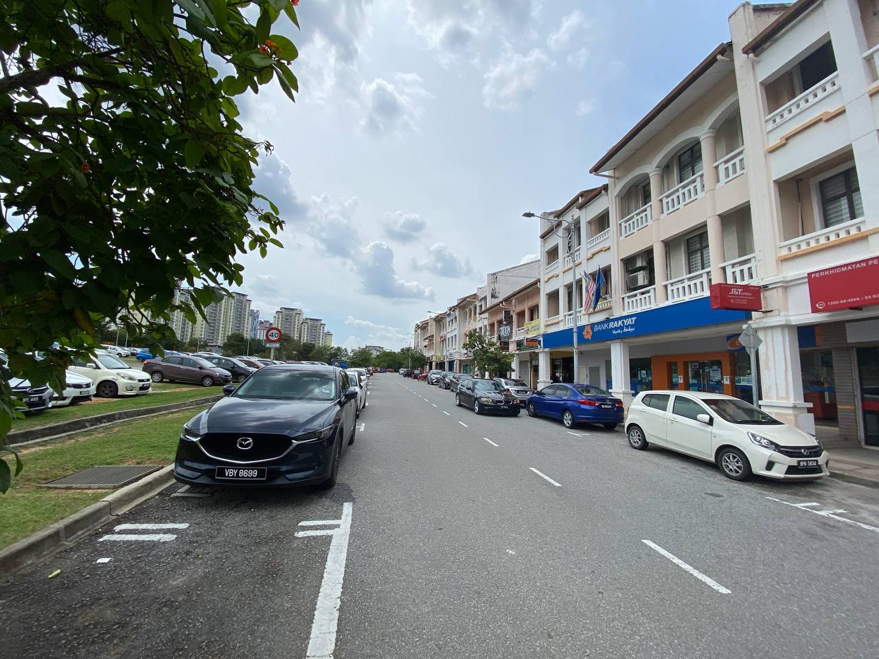 Jalan Diplomatik