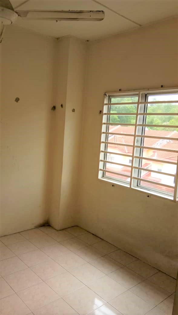 Flat Bukit Emas Seri Kembangan Balakong - photo 4