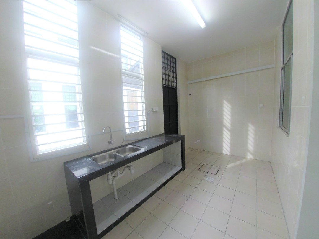 Rumah Teres 2 Tingkat Bangi Avenue Terrace House - photo 6