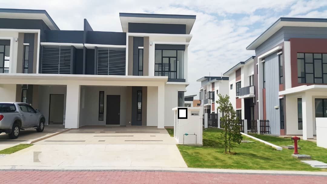 SEMI D DOUBLE STOREY HOUSE MONLIS