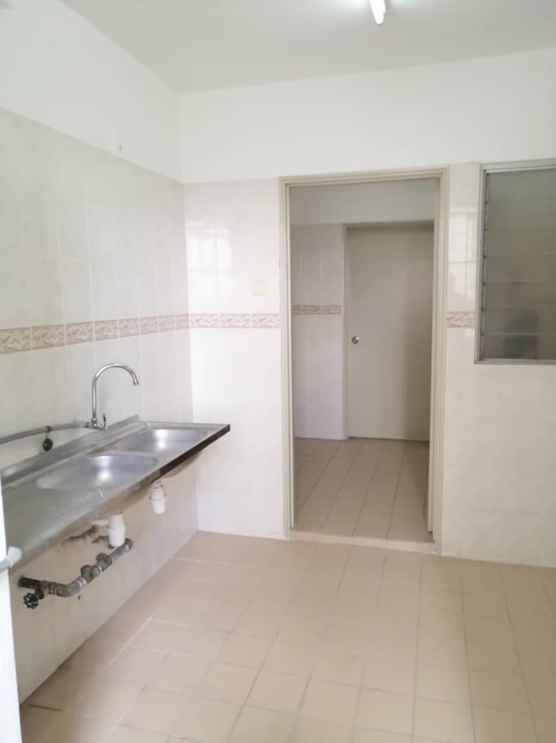 Freehold STRATA Venice Hill Condo Batu 9 Cheras - photo 4