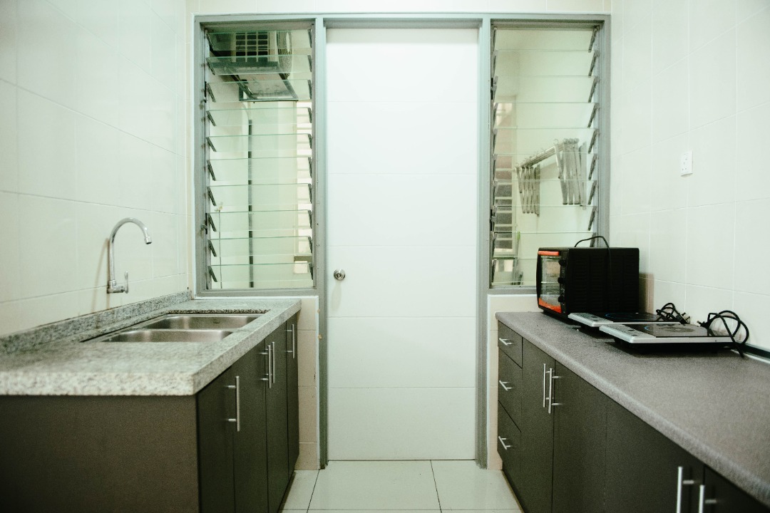 Fully Furnished LRT UTC  Rafflesia Condominium - photo 8