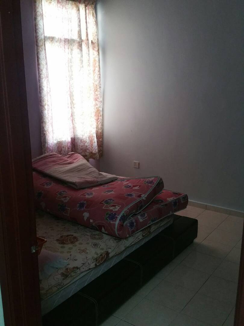 Urgent Sale Taman Bukit Kristal 2 storey terrace - photo 2