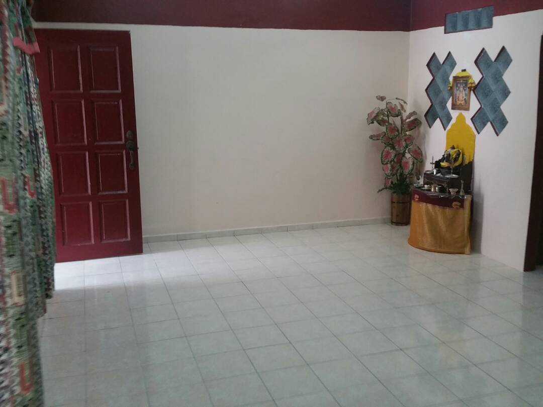 Urgent Sale Taman Bukit Kristal 2 storey terrace - photo 7