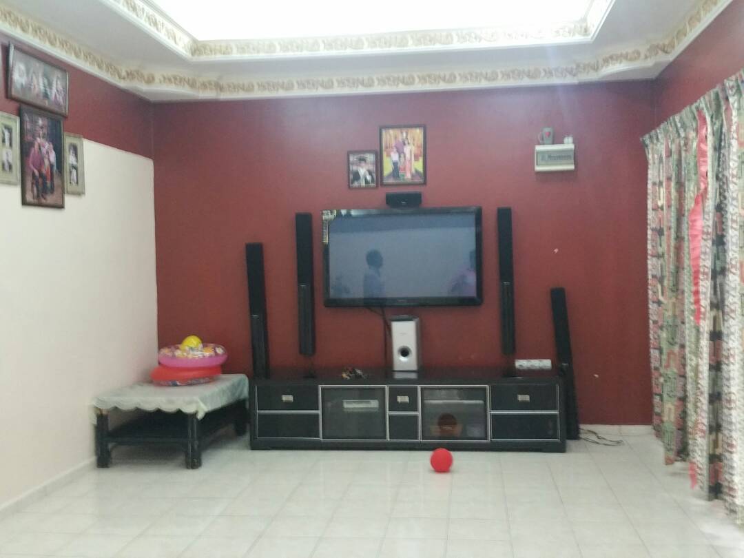 Urgent Sale Taman Bukit Kristal 2 storey terrace - photo 8