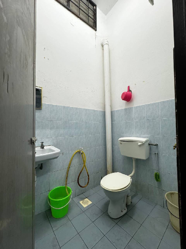 TERES SETINGKAT PERMATANG BADAK MAJU KUANTAN PAHANG UNTUK DIJUAL - photo 9