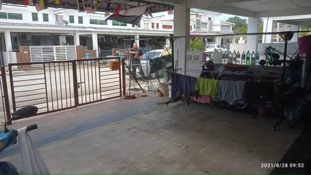 *TERRACE SINGLE STOREY BANDAR KUANTAN PUTRI AT LORONG BKP 10, SUNGAI SOI, KUANTAN - photo 2