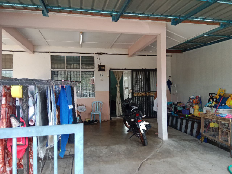 TERES SETINGKAT TAMAN KEMPADANG MAKMUR UNTUK DIJUAL - photo 3