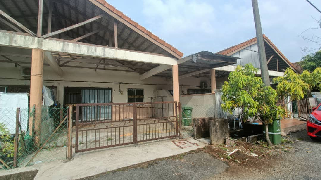 TERES SETINGKAT TAMAN INDERA SEMPURNA, KUANTAN - photo 2