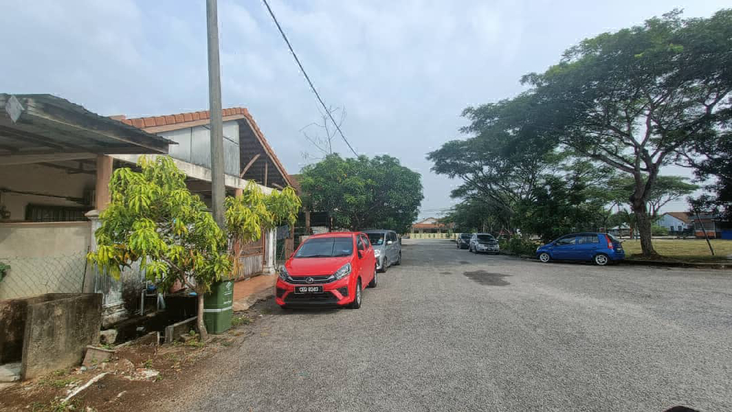 TERES SETINGKAT TAMAN INDERA SEMPURNA, KUANTAN - photo 3