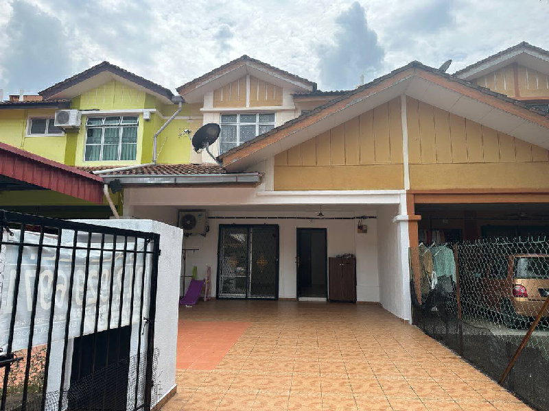 RENOVATED | TERES 2 TINGKAT SERI MAHKOTA AMAN, KUANTAN  UNTUK DIJUAL - photo 2