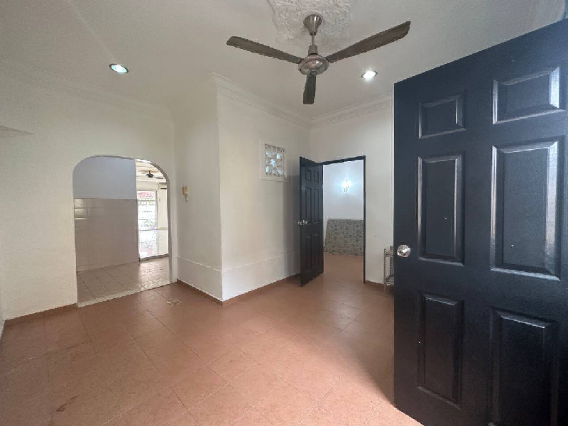RENOVATED | TERES 2 TINGKAT SERI MAHKOTA AMAN, KUANTAN  UNTUK DIJUAL - photo 11