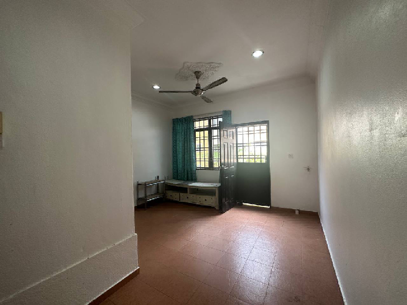 RENOVATED | TERES 2 TINGKAT SERI MAHKOTA AMAN, KUANTAN  UNTUK DIJUAL - photo 13