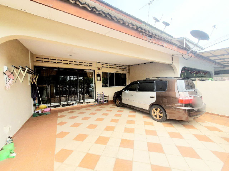 DOUBLE STOREY TERRACE JALAN HAJI AHMAD KUANTAN - photo 1