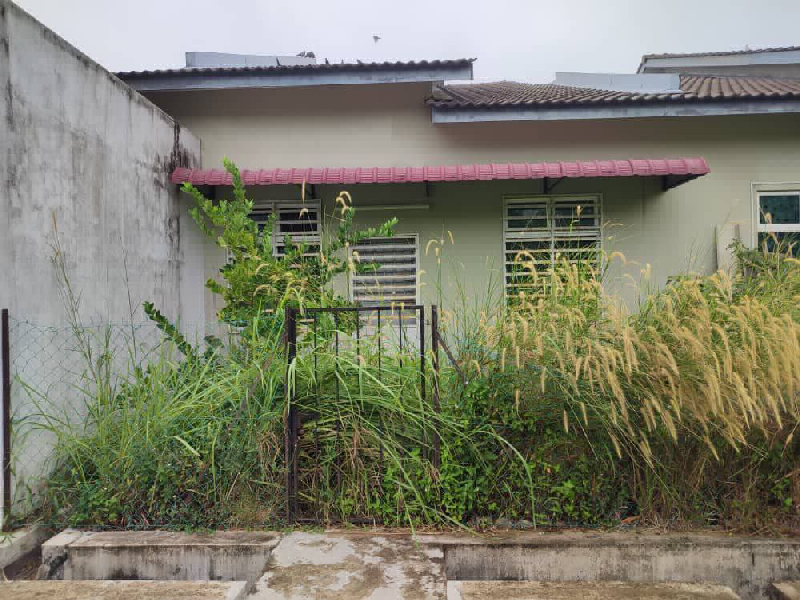Teres Setingkat Pinggiran putra, Tanjung Lumpur , Kuantan - photo 4