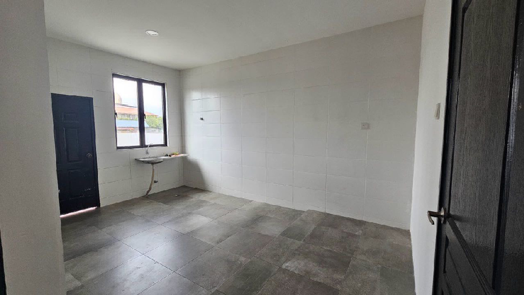 (LIKE NEW HOUSE) SEMI D DOUBLE STOREY BUKIT SETONGKOLOPEN TITLE , FREE HOLD DEKAT BANDAR KUANTAN - photo 7