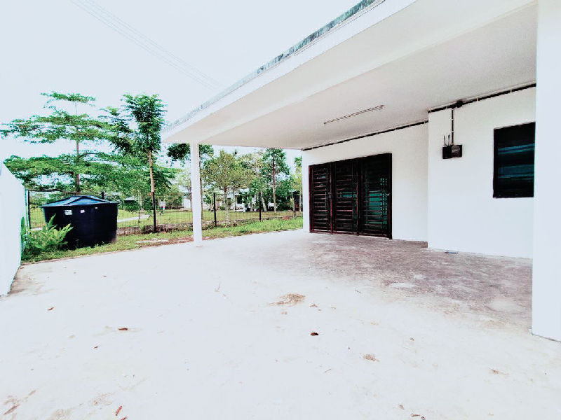 END LOT TERES SETINGKAT KEMPADANG SEJAHTERA PINGGIRAN PUTRA KUANTAN - photo 3