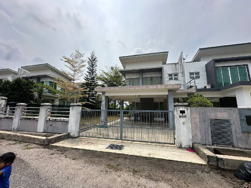WOWWW!!!!!!! Menarik !!!!Rumah Cantik SEMI-D Dua Tingkat di Bukit Istana Untuk Jualan Beserta Perabo - photo 2