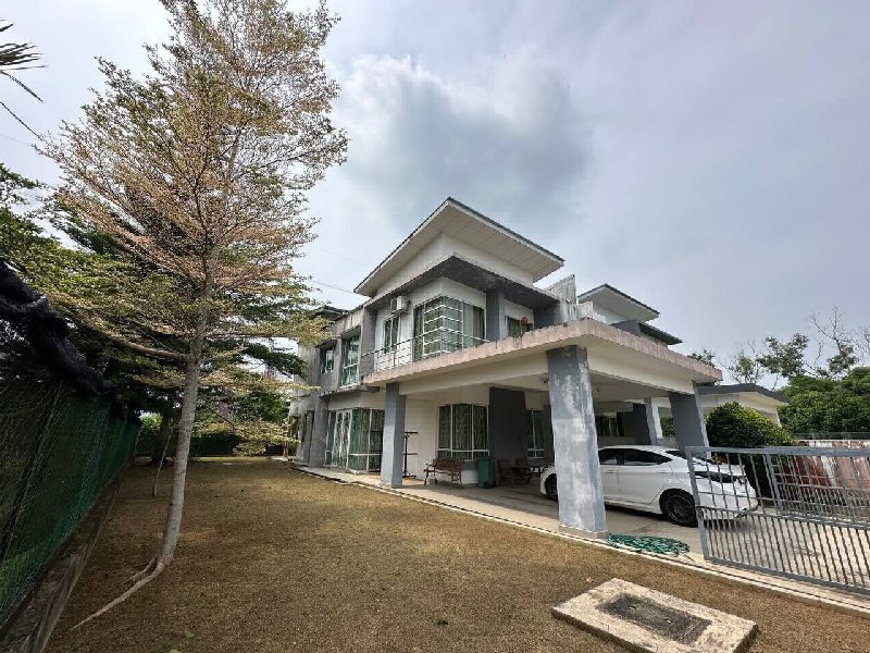 WOWWW!!!!!!! Menarik !!!!Rumah Cantik SEMI-D Dua Tingkat di Bukit Istana Untuk Jualan Beserta Perabo - photo 3