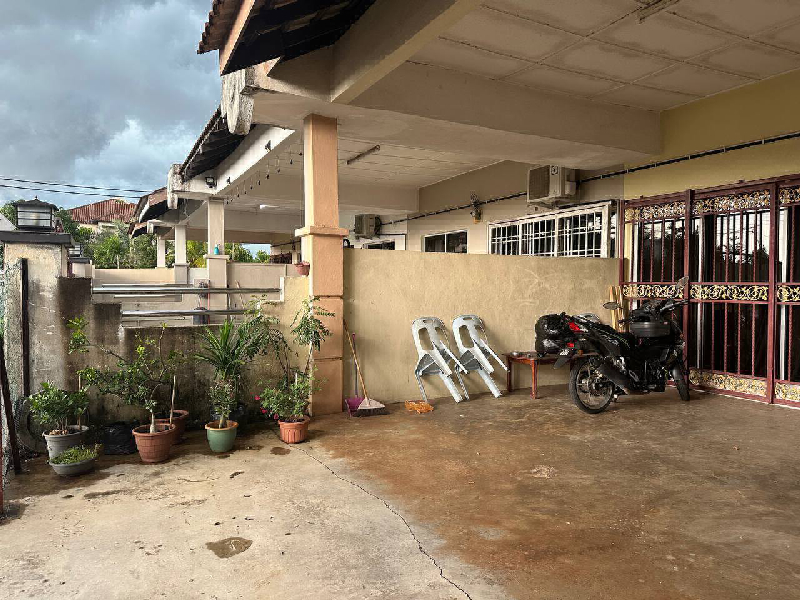 FACING PADANG, DEKAT SURAU | TERES SETINGKAT TAMAN ANEKA JAYA, PERMATANG BADAK PERDANA KUANTAN - photo 2