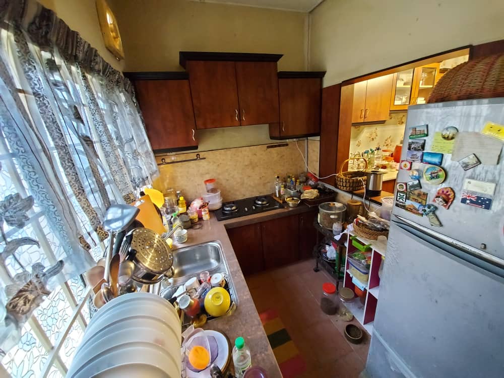 RENOVATED Double Storey Taman Puchong Utama WITH K - photo 3