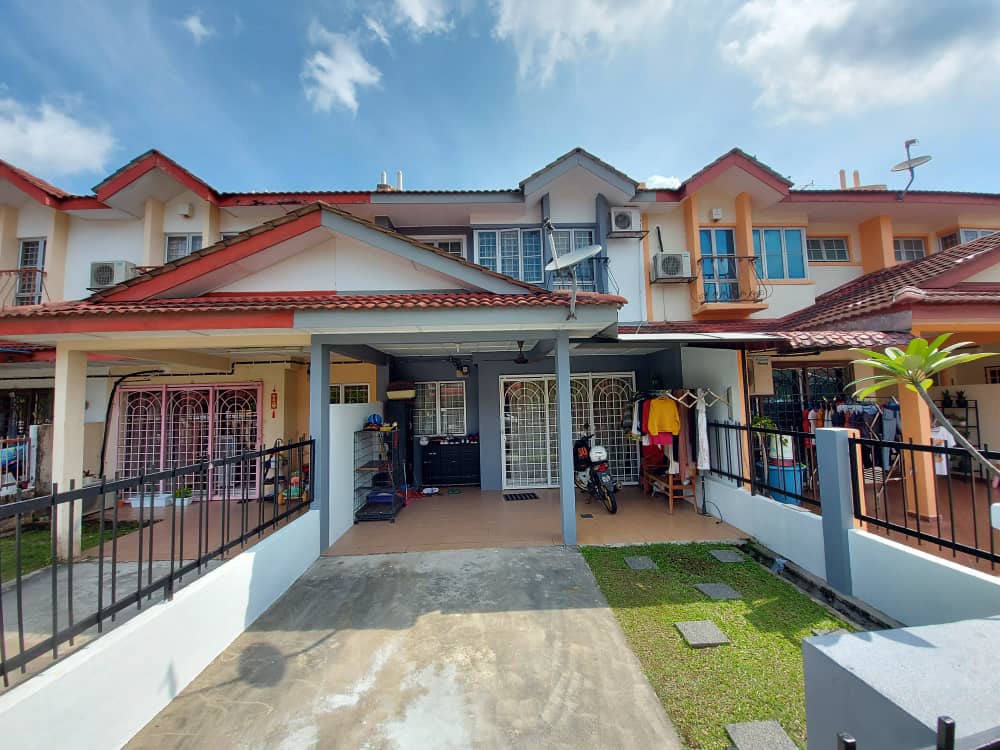 RENOVATED Double Storey Taman Puchong Utama WITH K - photo 4