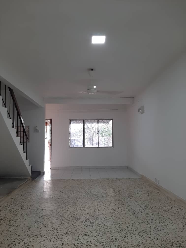 RENOVATED EXTENDED UNIT Double Storey Taman Rasmi - photo 4