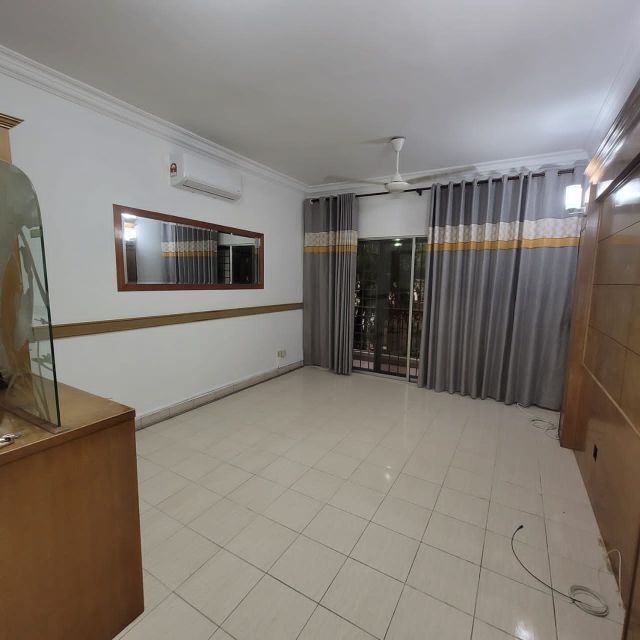 PARTIALLY FURNISHED GROUND FLOOR Astana Putra Cond - photo 3