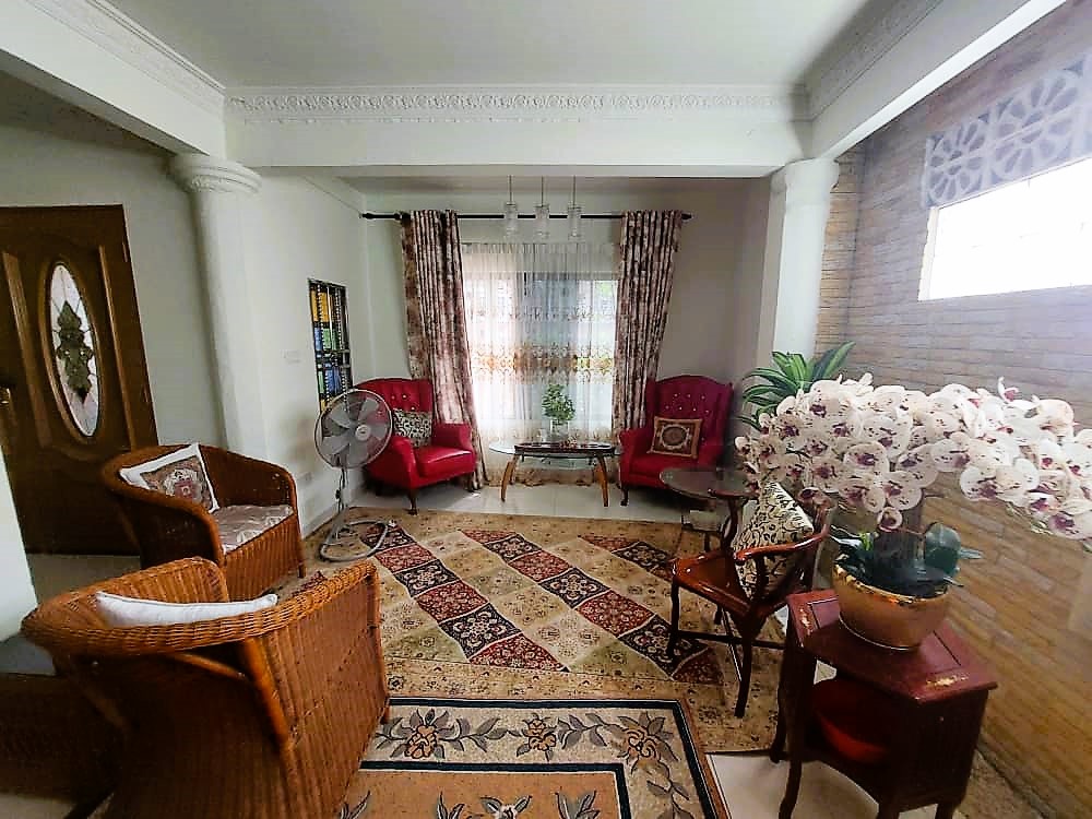 MUST VIEW NICE UNIT RENOVATED  Double Storey Taman - photo 2
