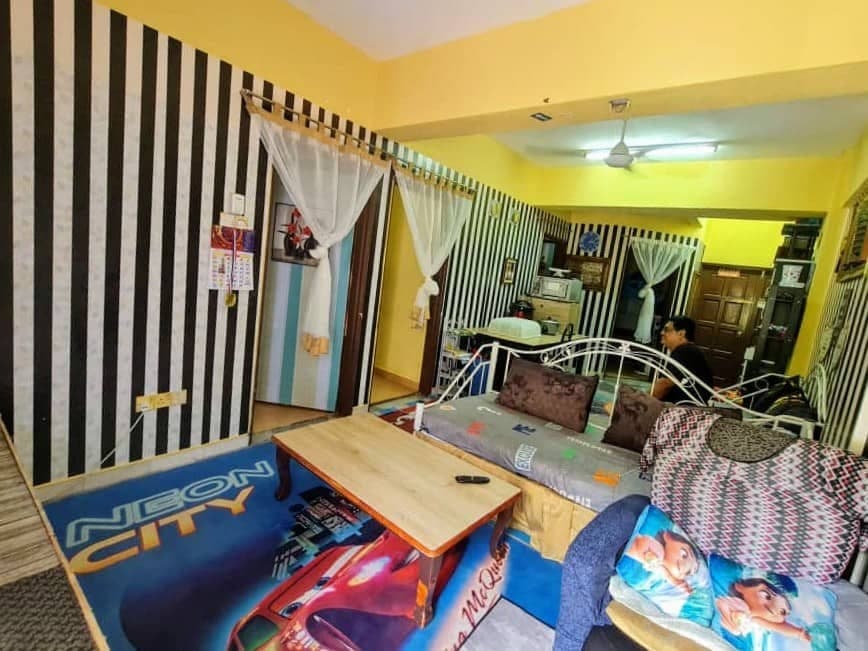 FIRST FLOOR - Apartm ...