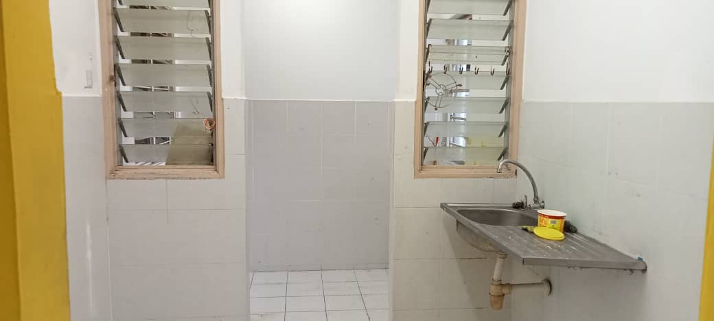 Apartment Teratai Taman Sutera, Kajang - photo 6