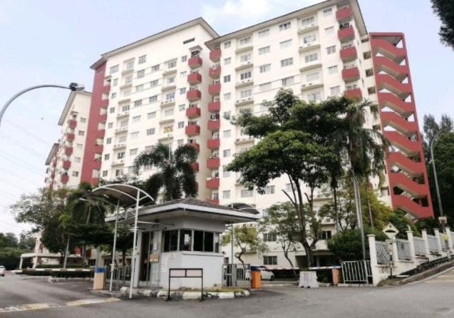 BELIMBING HEIGHTS, B ...